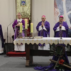 Nadbiskup Kutleša predvodio misu prigodom 23. obljetnice smrti kardinala Kuharića